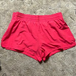 LN Womens Fabletics pink XL shorts w/ liner, legs slits, back zipper pocket